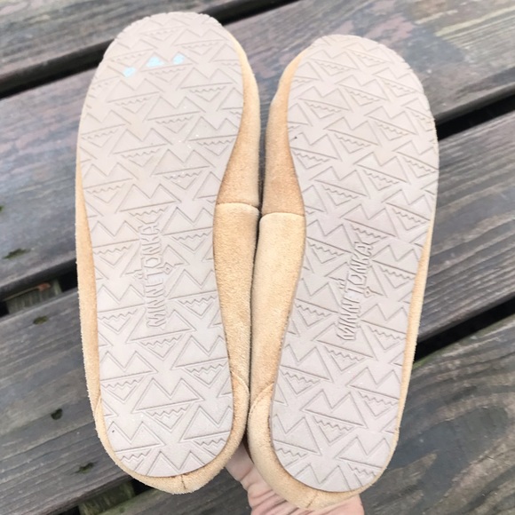Minnetonka Suede Slippers rubber sole & faux fur 8 - Picture 4 of 8